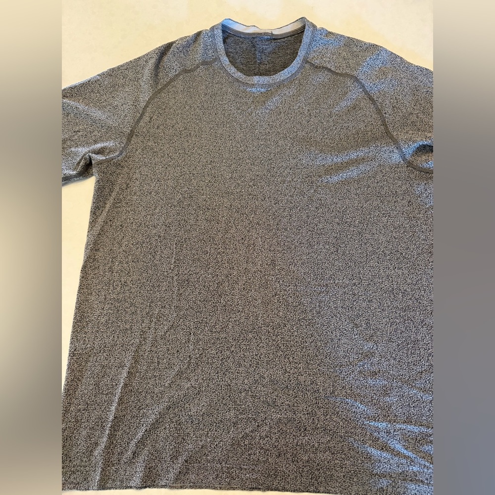 Lululemon Metal Vent Short Sleeve Shirt